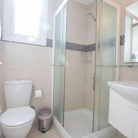 3 Bett Mit Privatem Pool In Einer Bewachten Anlage *